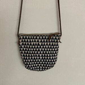 Chic Black and White Geometric Crossbody Bag